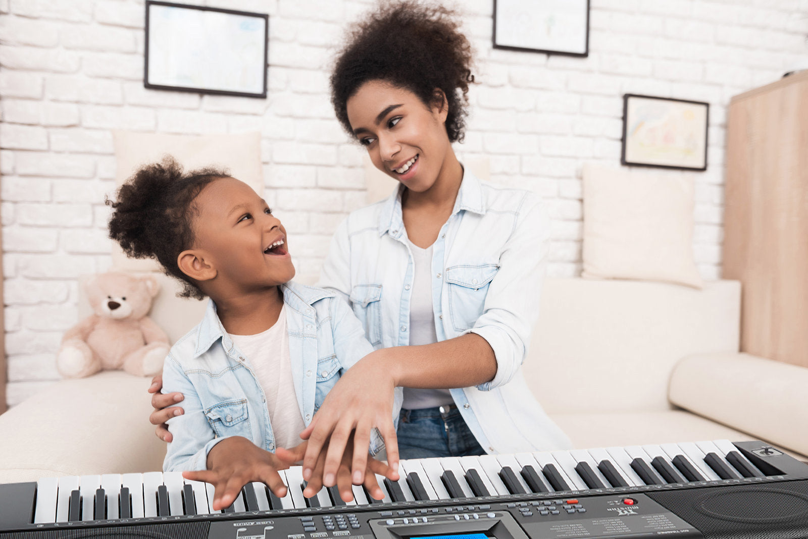 MUSTAR MEKS-500, 61 Key Portable Electronic Keyboard, Lighted Up Learning Piano Keyboard, LCD, Beginner Set, Gifts